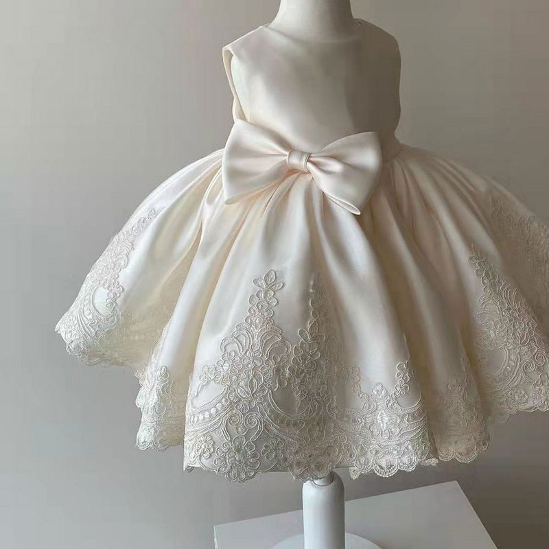 Robe de fête crème pour petite princesse