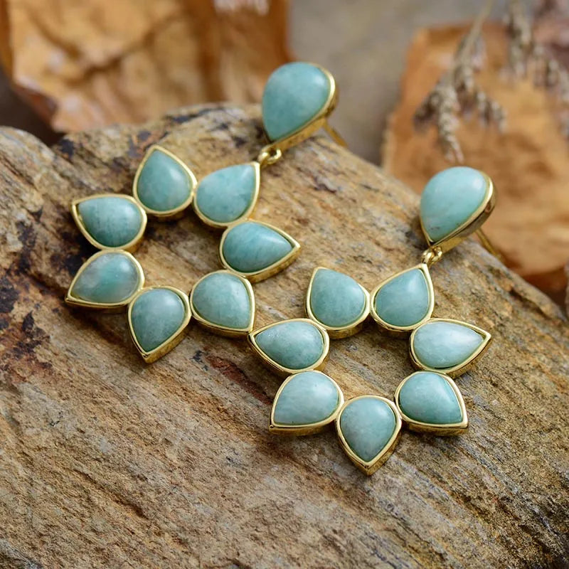 Boucles d'oreilles AuraPetal en amazonite — Plaqué or et pierre naturelle