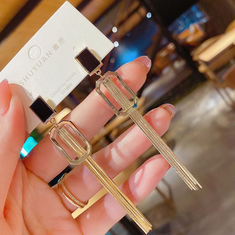 Long Trendy Chic Drop Earring Gold