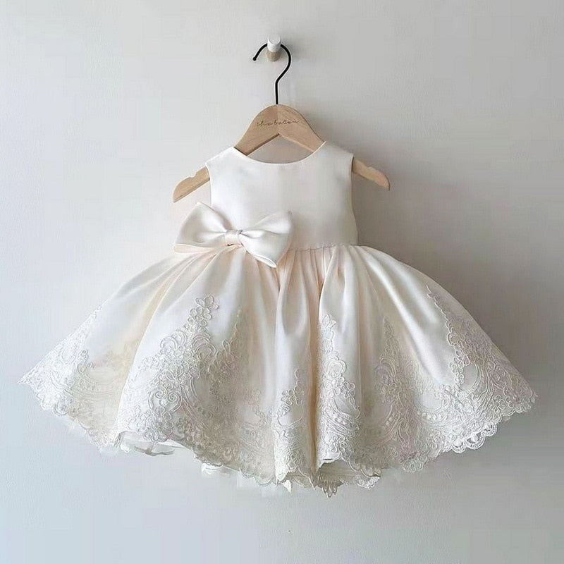 Robe de fête crème pour petite princesse