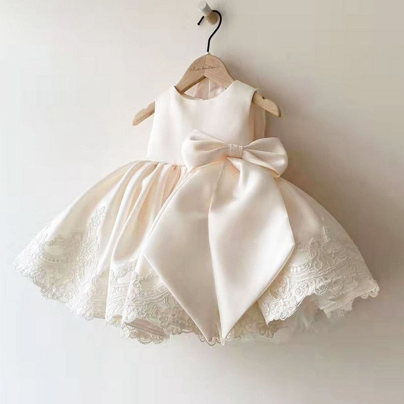 Robe de fête crème pour petite princesse