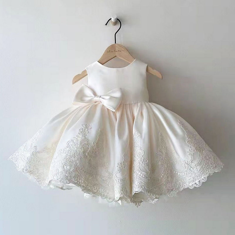 Robe de fête crème pour petite princesse