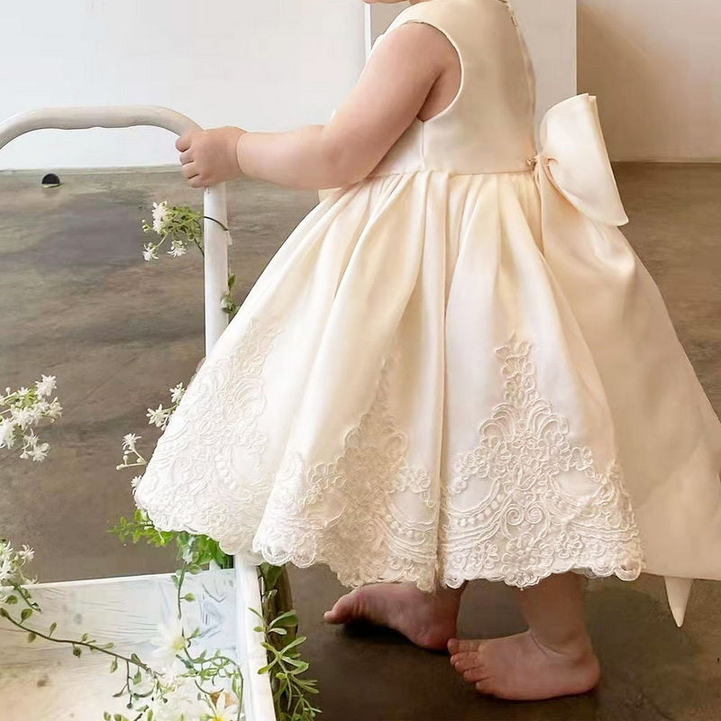 Robe de fête crème pour petite princesse